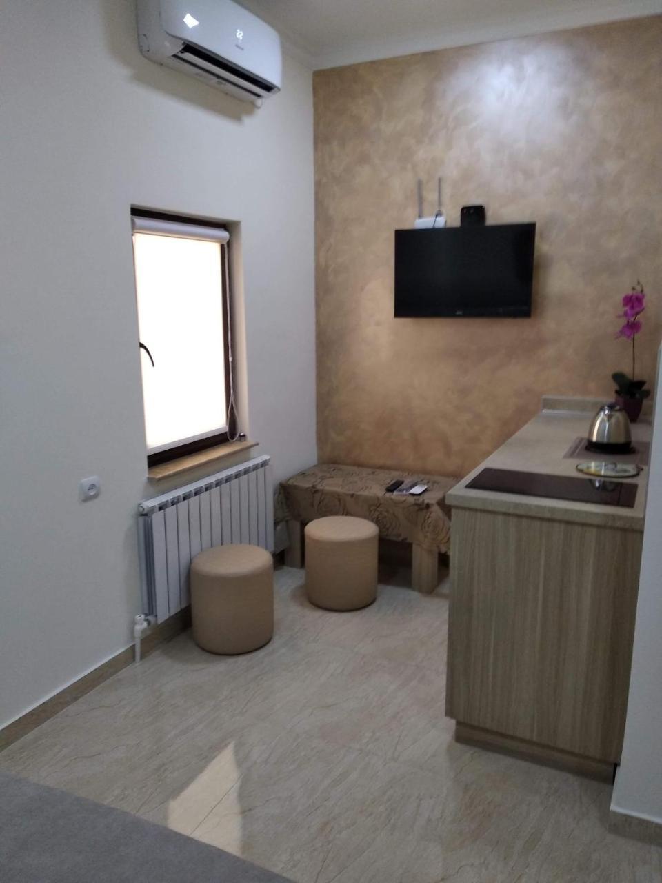 יירבאן Apart Hotel Alex מראה חיצוני תמונה