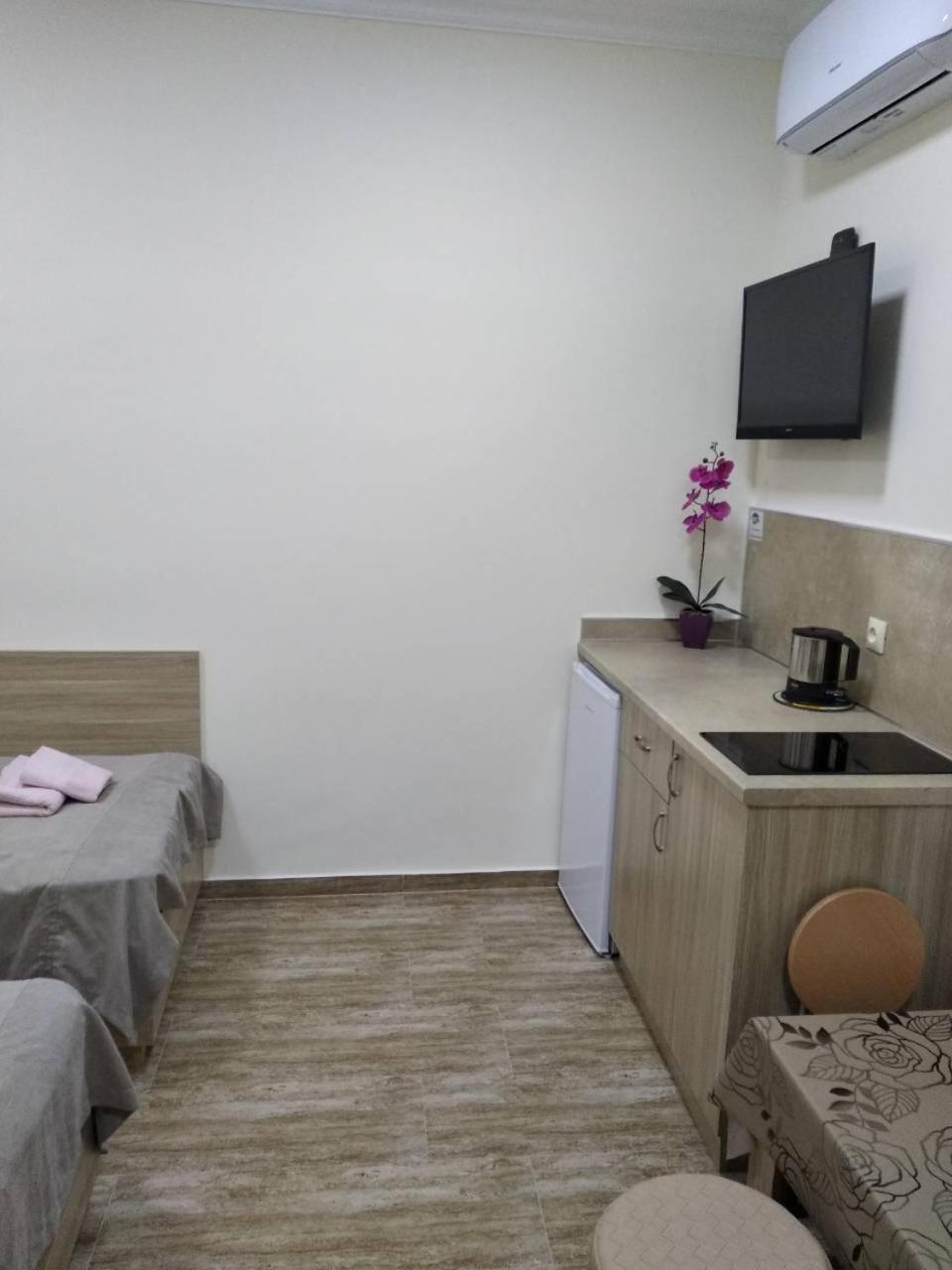 יירבאן Apart Hotel Alex מראה חיצוני תמונה